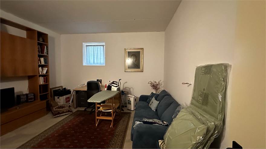 Photo 33