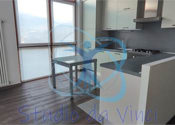 POMAROLO TRE STANZE SEMINUOVO