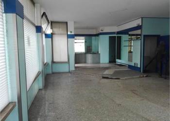 In vendita – Negozio di grande visibilità nel cuore di Riva del Garda