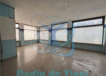 In vendita – Negozio di grande visibilità nel cuore di Riva del Garda