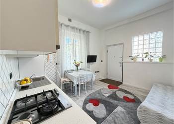 TRENTO ELEGANTE APPARTAMENTO INDIPENDENTE